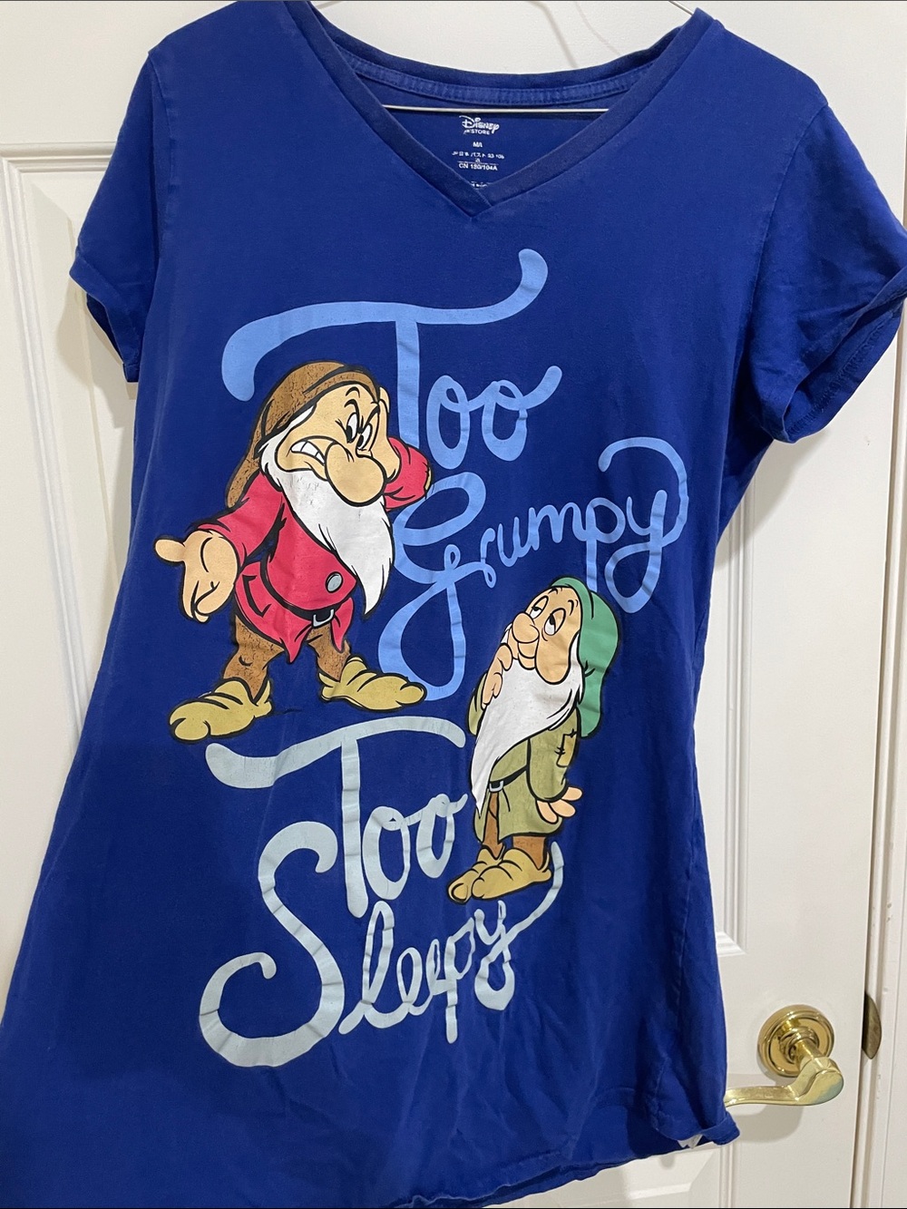 Dwarves Sleepy & Grumpy Disney Store sleep-shirt v-neck  M/L fits like a small